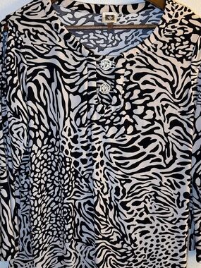 Anne Klein Black and White Animal-Print Tunic Top